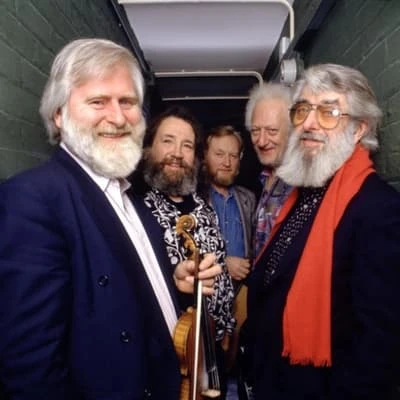 Exclusively The Dubliners logo